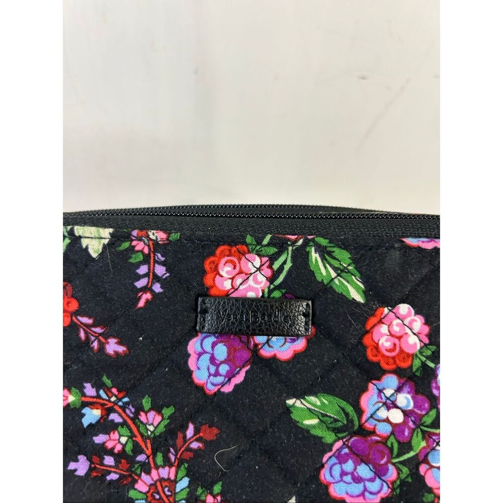 Vera Bradley Floral and Black rfid crossbody zipper wallet nwot 8"x5" - Picture 4 of 10